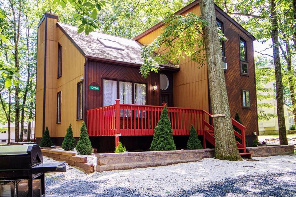 Entire 3 Bedroom Adventure Chalet, Near The Best Of The Poconos Восток Страудсберг Экстерьер фото