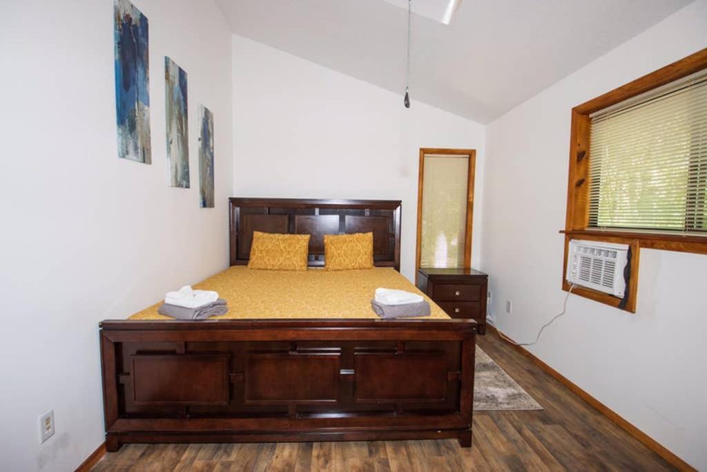 Entire 3 Bedroom Adventure Chalet, Near The Best Of The Poconos Восток Страудсберг Экстерьер фото